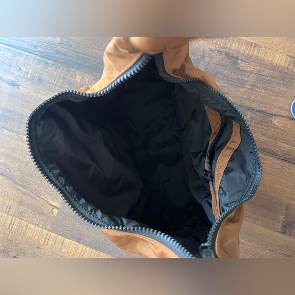 Baggu Nylon Shoulder Bag - Picture 5 of 6